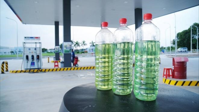 xang tẩy sơn nhà vệ sinh